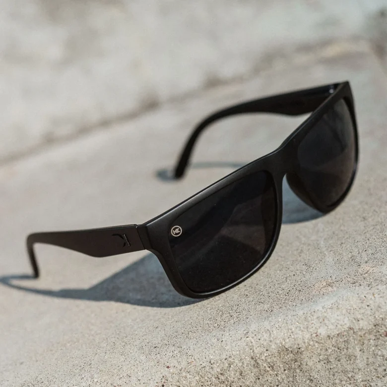 czarne-okulary-torrey-pines