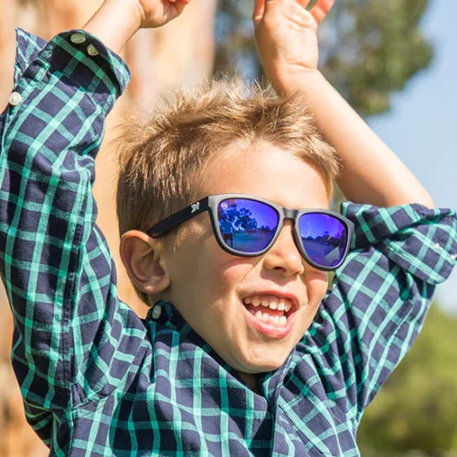 black-and-blue-kids-sunglasses-knockaround_54d08860-3737-4925-b20b-597addca10c3