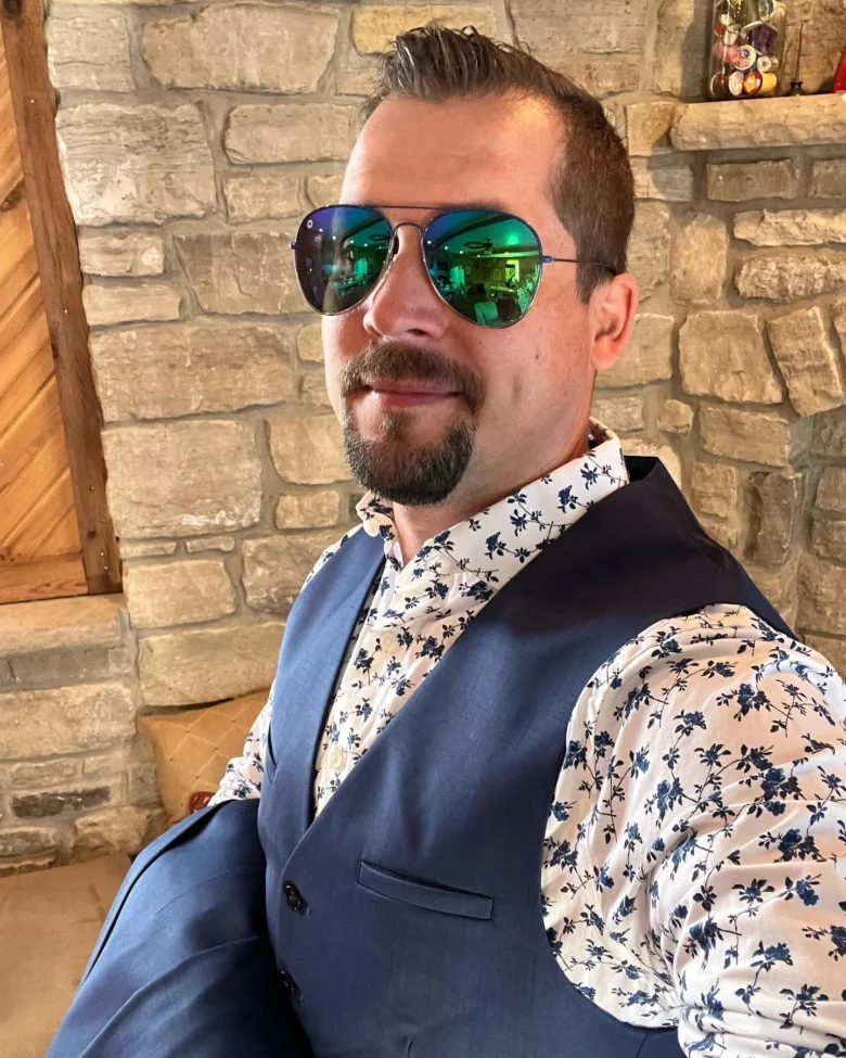 space-range-green-aviator-sunglasses