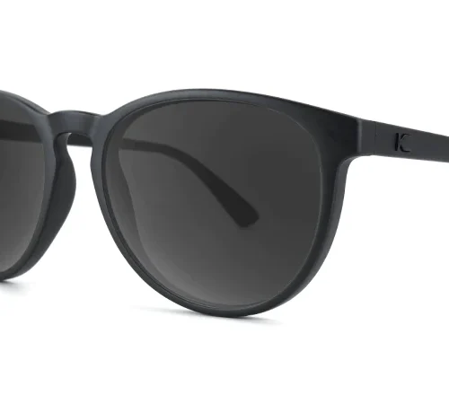 affordable-sunglasses-black-on-black-smoke-maitais-back