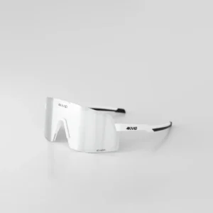 błyszczące biało czarne sportowe okulary 4KAAD